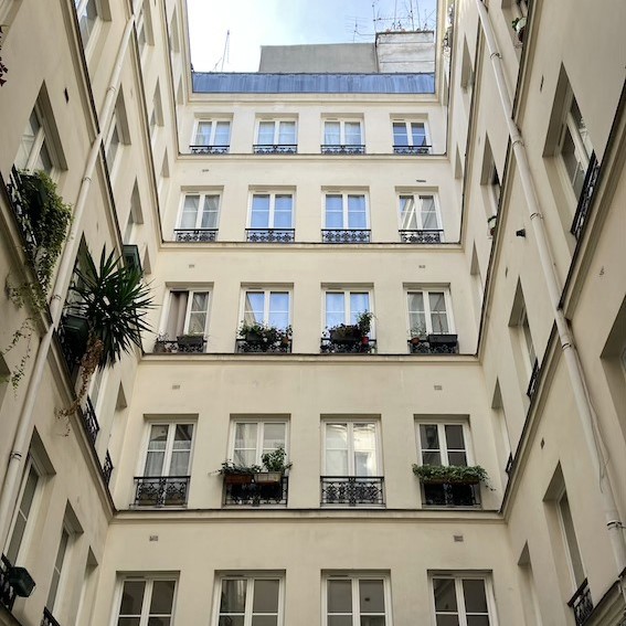 Restructuration lourde en milieu occupé